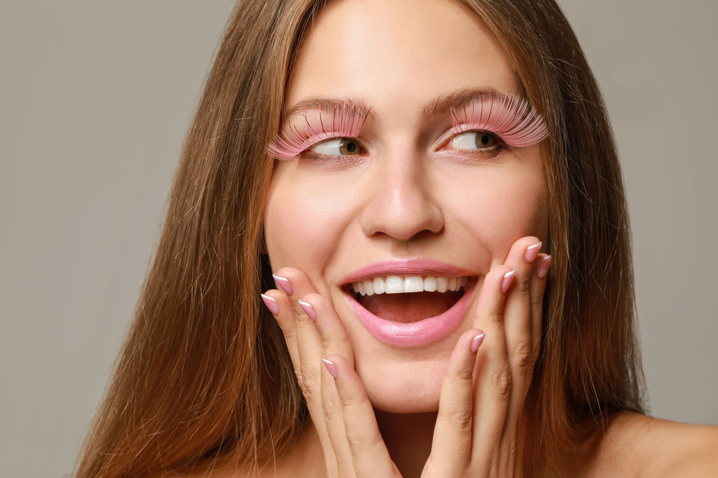 Unusual False Lashes