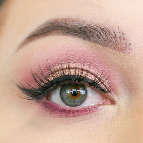 Luxe Lash Try On