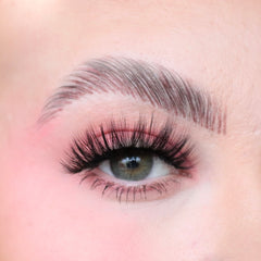 Unicorn Cosmetics 3D Faux Mink Lashes - Honey Bee (Model Shot 2)