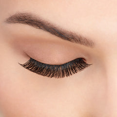 Ardell Lashes 105 Multipack (6 Pairs) - Model Shot 2