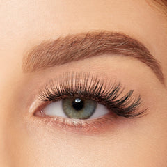 Ardell Lashes Extension FX - D Curl (Model Shot)