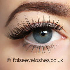 Ardell Flawless Lashes 804 (Model Shot 1)