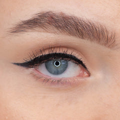 Ardell Magnetic Lashes Demi Wispies (Single Lash) - Model Shot