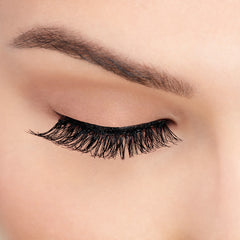 Ardell Magnetic Lashes Double Wispies (Model Shot B2)
