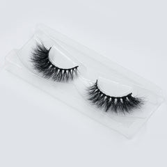 Doll Beauty Lashes - Samantha (Angled Tray Shot)