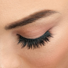 House of Lashes - Allura (Model Shot 3)