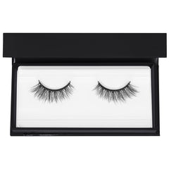 Lilly Lashes Click Magnetic - Cause We Can (Open Packaging Shot)