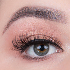 Peaches and Cream Lashes - Style No. 6 (Model Shot)