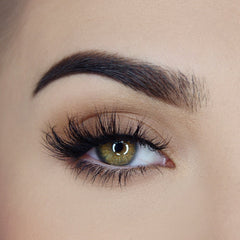 Unicorn Cosmetics 3D Mink Lashes - Majestic AF - Model ShotUnicorn 3D Faux Mink Lashes - Majestic AF (Model Shot)