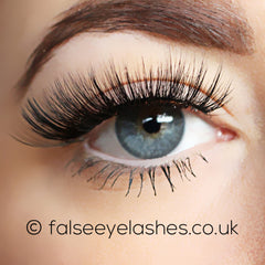 Unicorn Cosmetics 3D Faux Mink Lashes - Rebel Smoke (Model Shot 1)