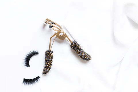 Curling Your Natural Lashes