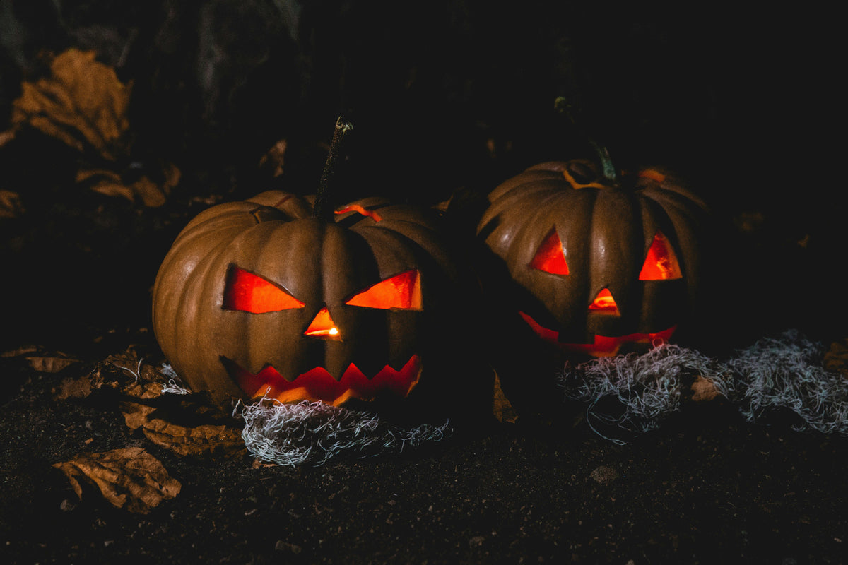 Dark Feminine and Soft Dark Feminine: Your New, Go-To Looks for a Halloween Night Out