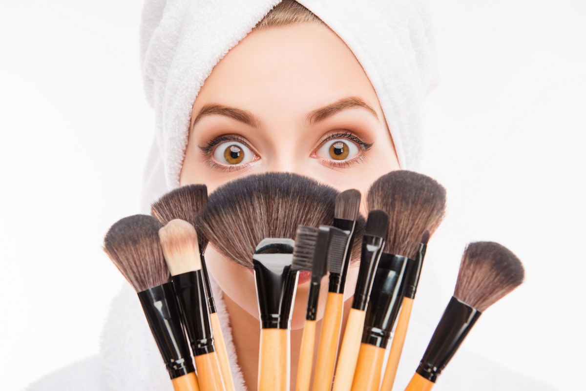 How to Clean Your Makeup Brushes