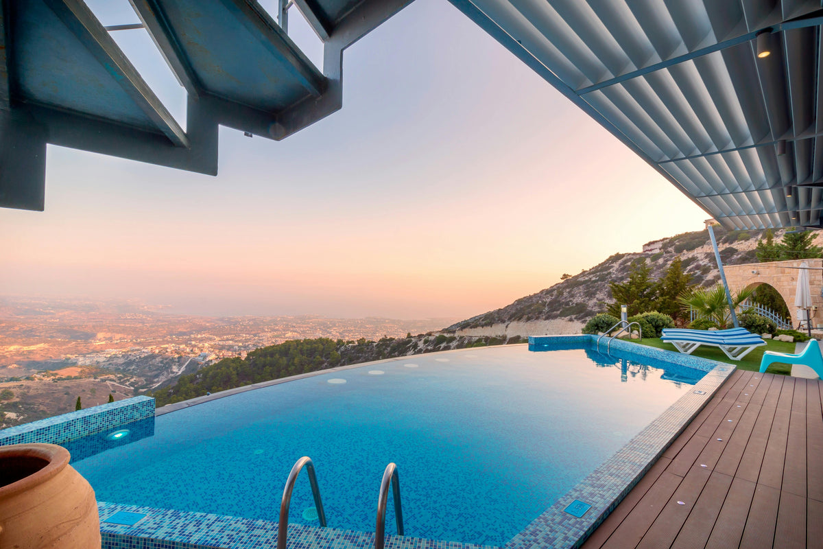Poolside Perfection: Your Step-by-Step Guide to Glowy, Low-Effort, High-Impact Holiday Glam
