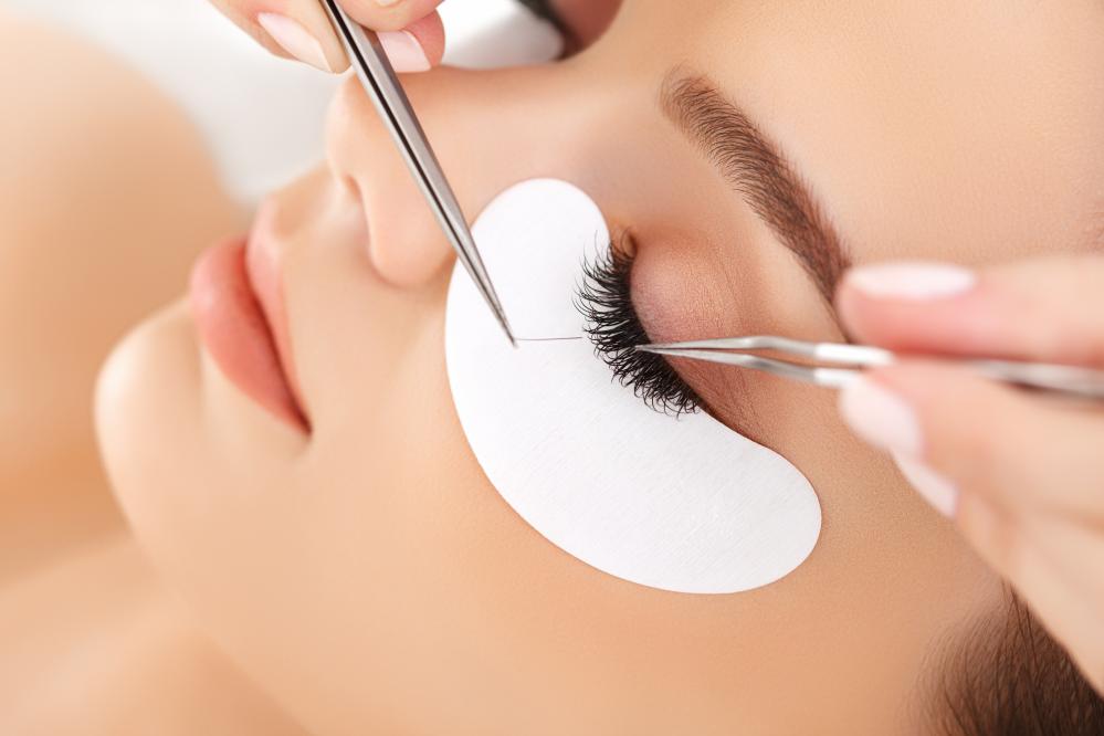 How to Clean Tweezers for Eyelash Extensions