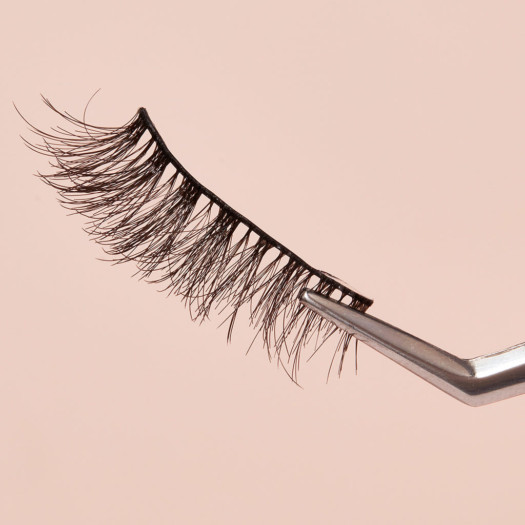 Ardell Naked Shapewear Lashes 441 (Lash Shot)