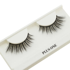 Boldface Lashes - Plus One (Tray Shot)