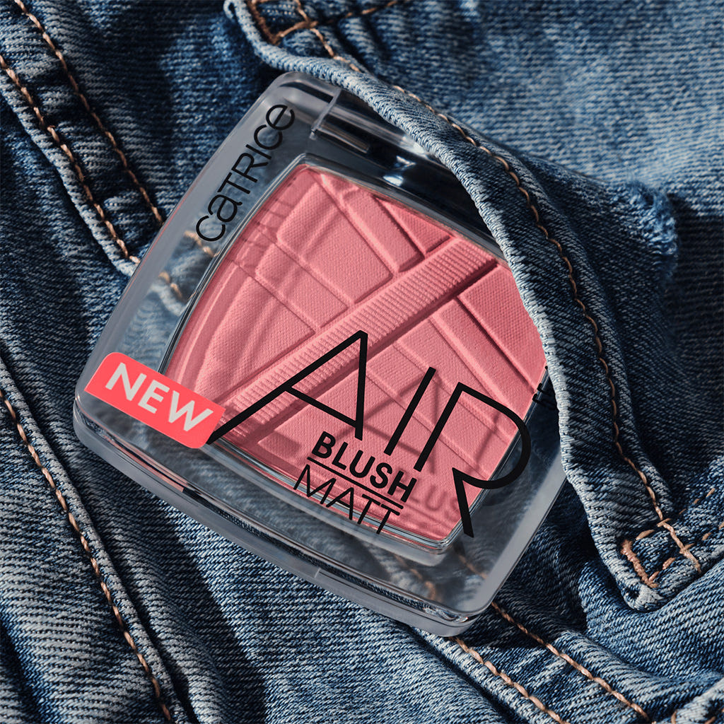 Catrice Cosmetics AirBlush Matt (5.5g) - Lifestyle Shot [140 Pink Lemonade]
