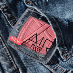 Catrice Cosmetics AirBlush Matt (5.5g) - Lifestyle Shot [140 Pink Lemonade]
