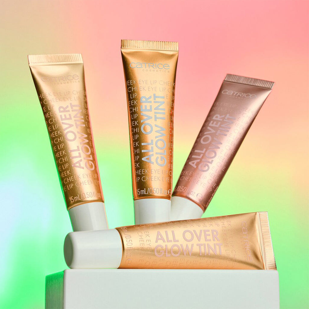Catrice Cosmetics All Over Glow Tint 040 Bronze It (15ml) - Lifestyle Shot 2 