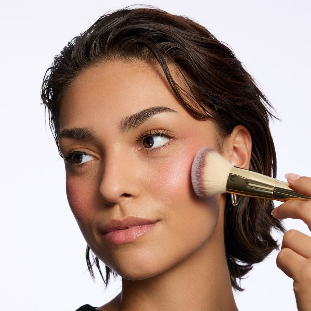 Catrice Cosmetics Blush Affair Cream & Powder Palette (6g) - Model Shot 5 [020 Pleasing Pink]