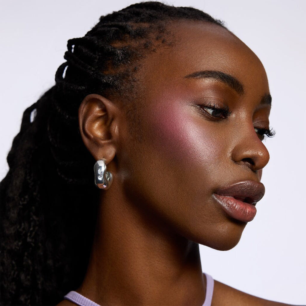 Catrice Cosmetics Blush Affair Cream & Powder Palette (6g) - Model Shot 7 [020 Pleasing Pink]
