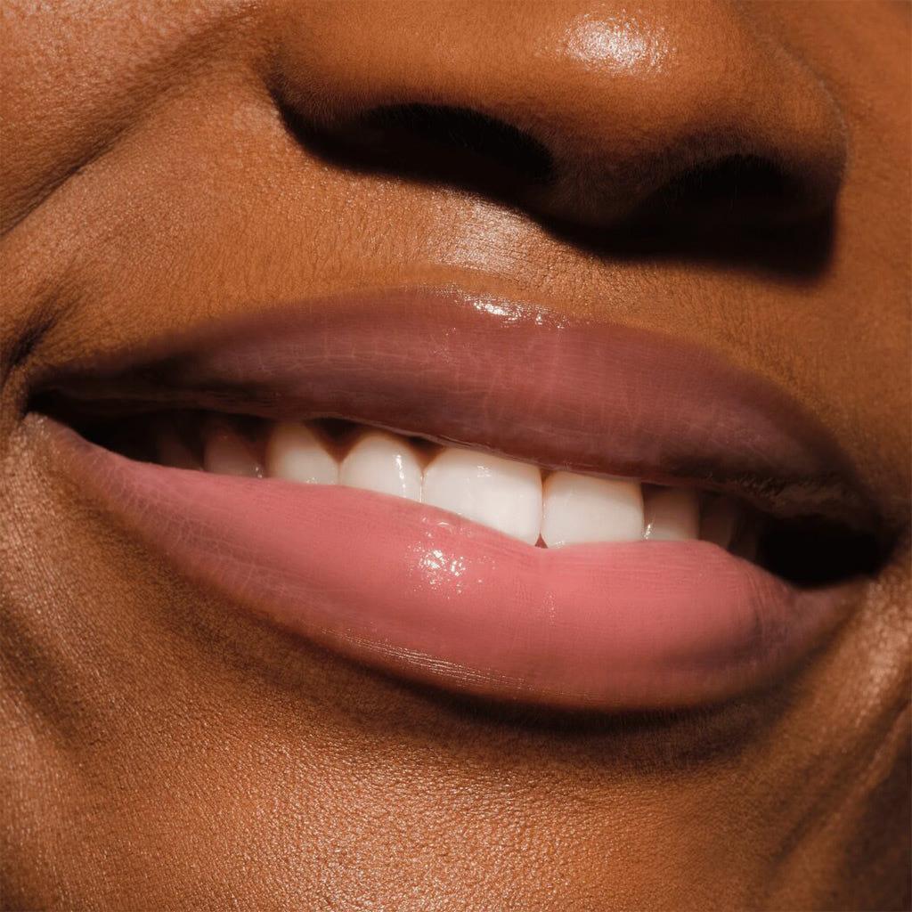 Catrice Cosmetics Butter Drippin' Glossy Lip Balm (10ml) - Model Shot 2 [010 Pink Lemon Squeezin']