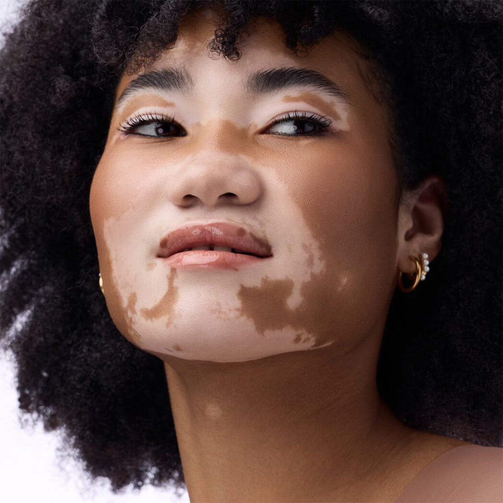 Catrice Cosmetics Butter Drippin' Glossy Lip Balm (10ml) - Model Shot 4 [020 Maple Latte]