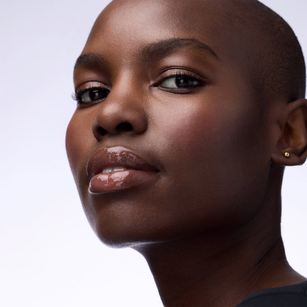 Catrice Cosmetics Butter Drippin' Glossy Lip Balm (10ml) - Model Shot 5 [020 Maple Latte]