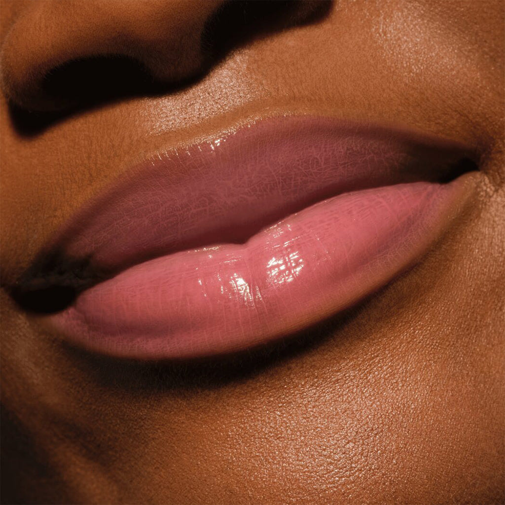 Catrice Cosmetics Butter Drippin' Glossy Lip Balm (10ml) - Model Shot 2 [030 Butter Together]