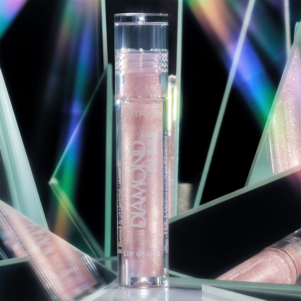Catrice Cosmetics Diamond Glaze Lip Gloss (3ml) - Lifestyle Shot 2 [020 Poppin' Glitters]