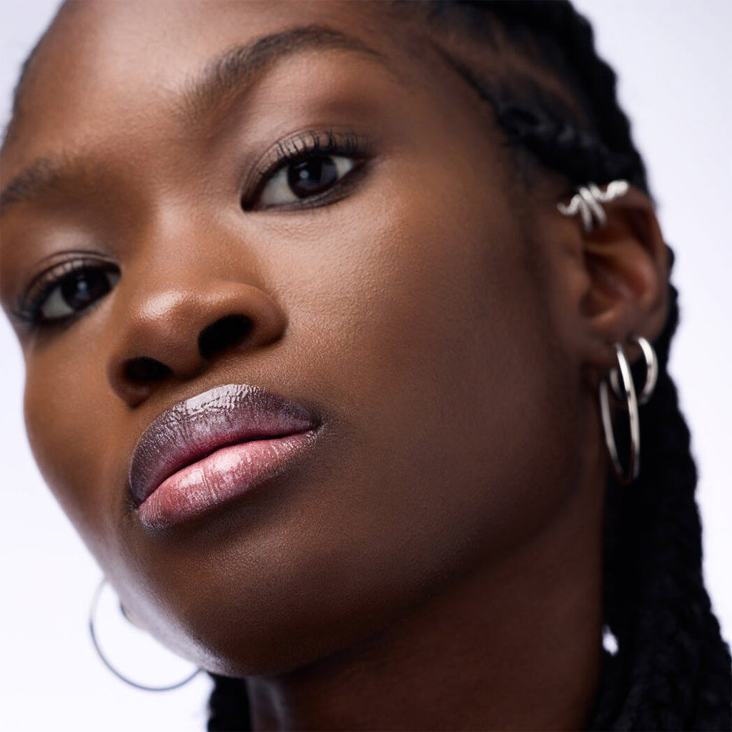 Catrice Cosmetics Diamond Glaze Lip Gloss (3ml) - Model Shot 3 [020 Poppin' Glitters]