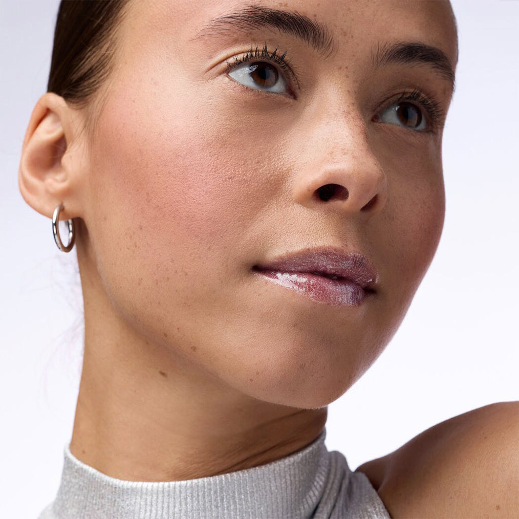 Catrice Cosmetics Diamond Glaze Lip Gloss (3ml) - Model Shot 3 [030 Less Bitter More Glitter]
