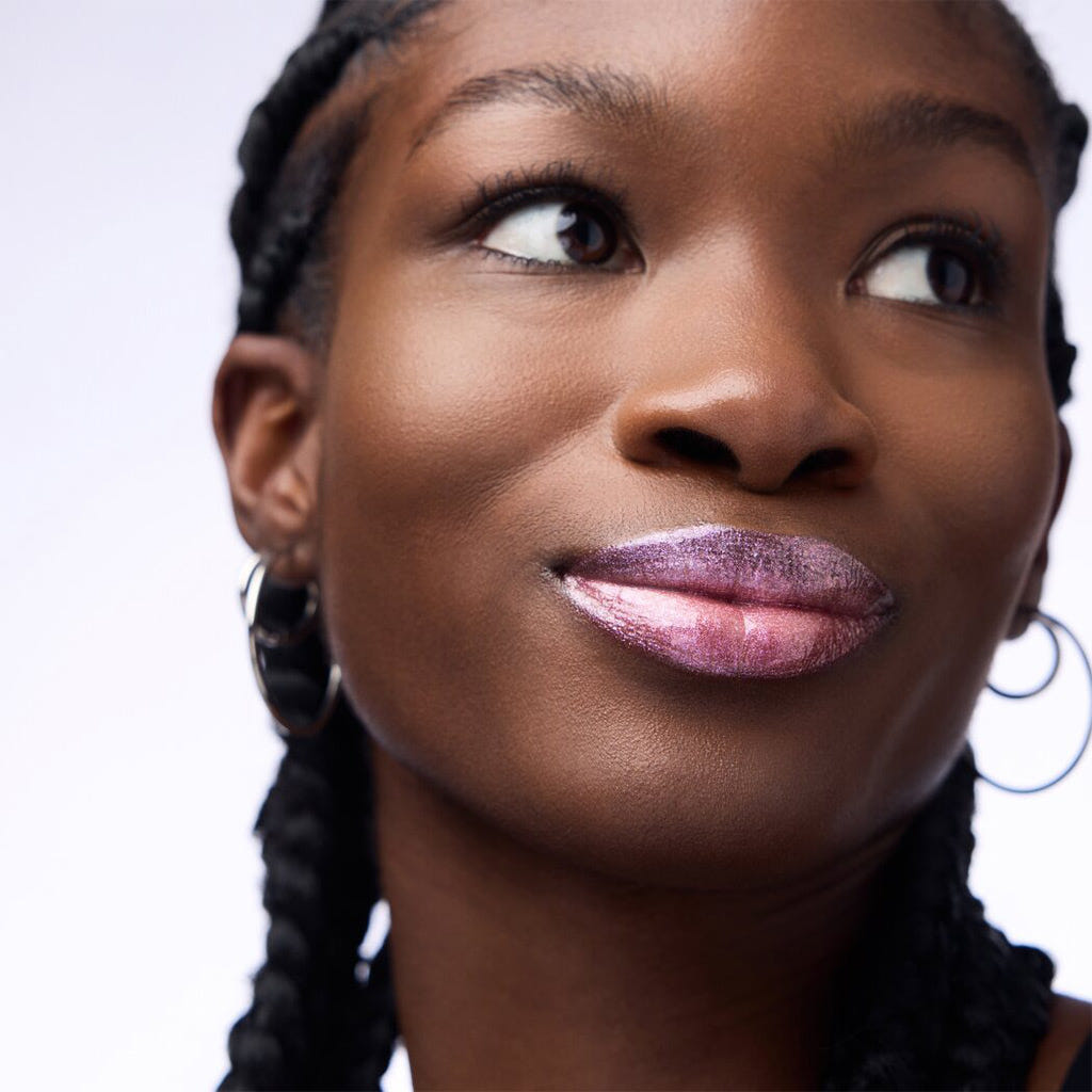 Catrice Cosmetics Diamond Glaze Lip Gloss (3ml) - Model Shot 4 [040 Diamonds Made Me Do It]