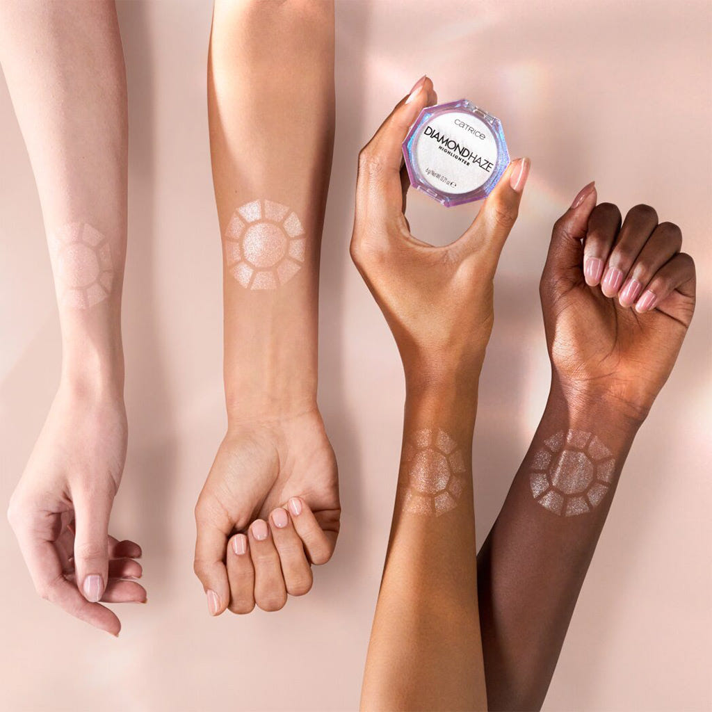 Catrice Cosmetics Diamond Haze Highlighter 010 Gimme Glitter (6g) - Model Arm Swatches