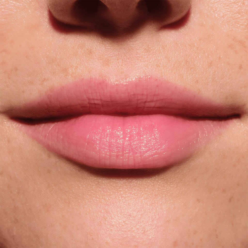 Catrice Cosmetics Glam In Gold Glow Lip Balm 010 In A Gold Rush (3.5g) - Model Shot 2