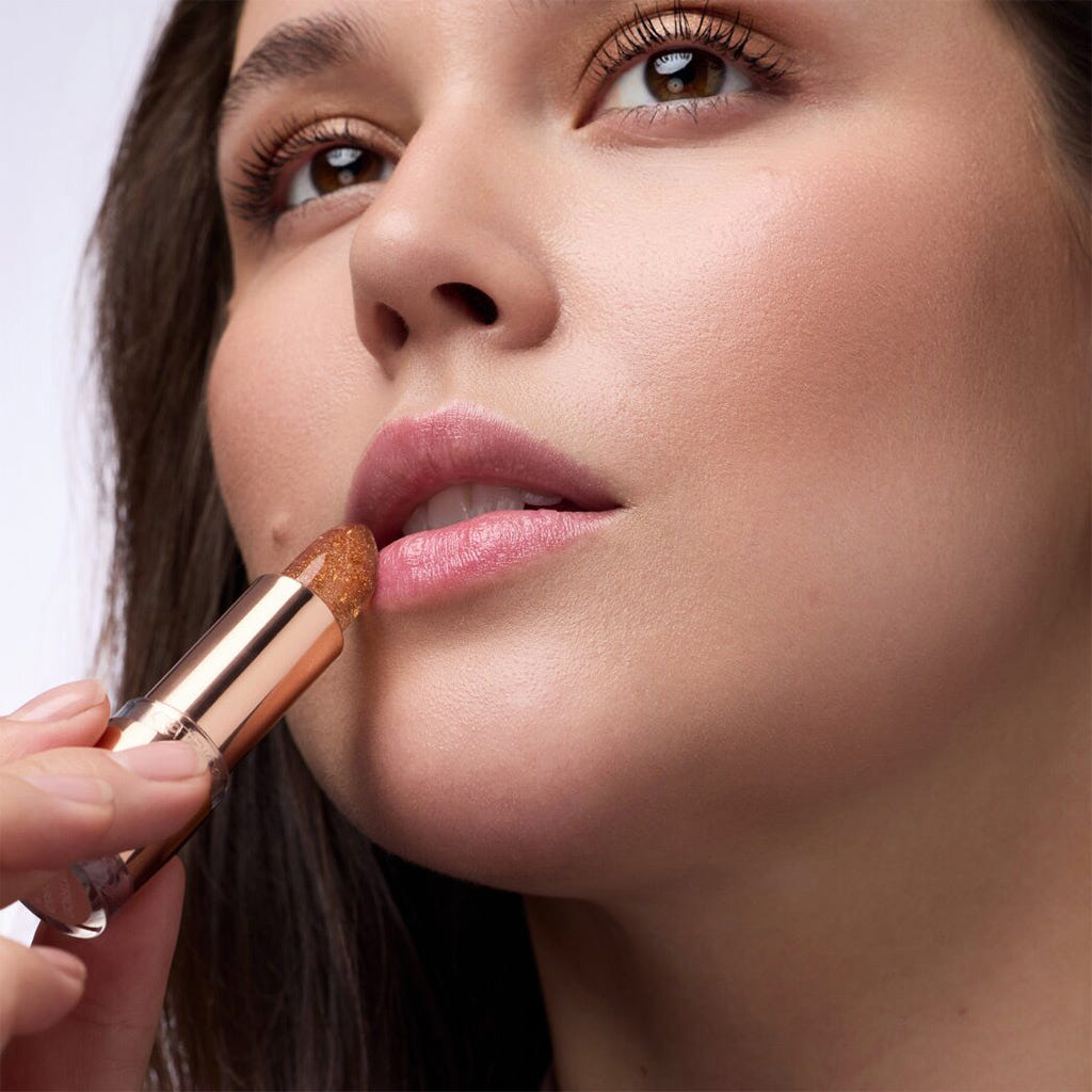 Catrice Cosmetics Glam In Gold Glow Lip Balm 010 In A Gold Rush (3.5g) - Model Shot 4