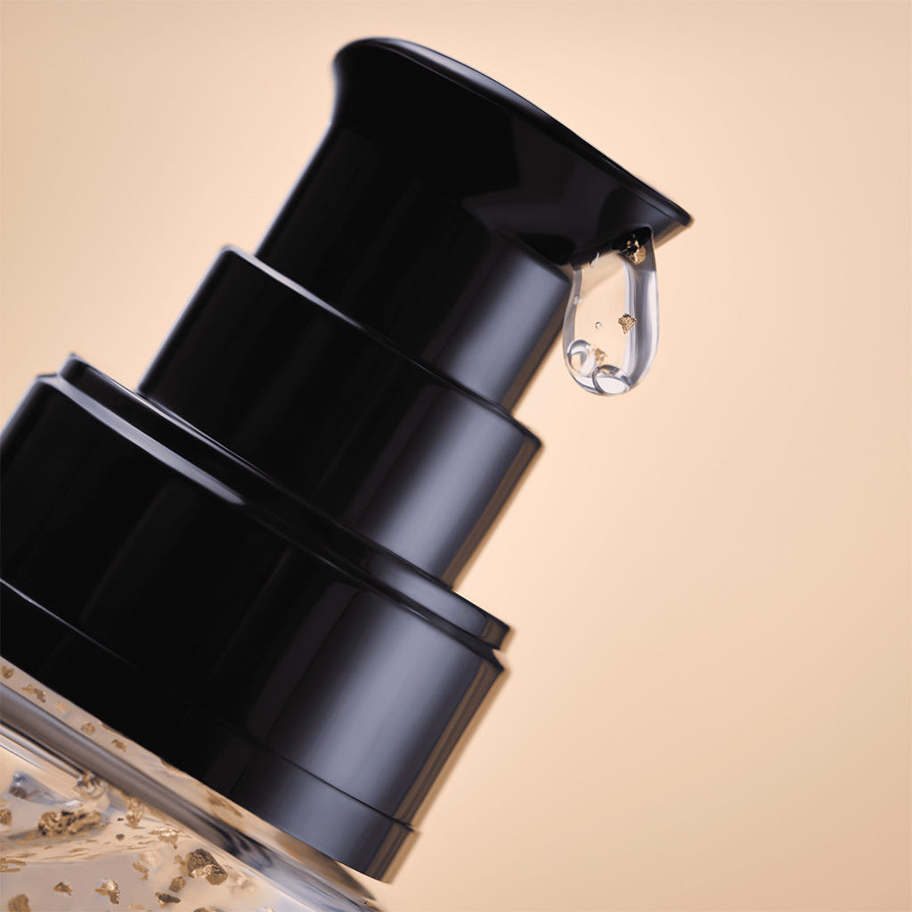 Catrice Cosmetics Glam In Gold Hydrating Primer (30ml) - Lifestyle Shot 2