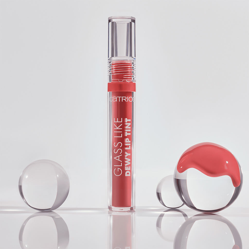 Catrice Cosmetics Glass Like Dewy Lip Tint (3ml) - Lifestyle Shot [020 Look At Me!]