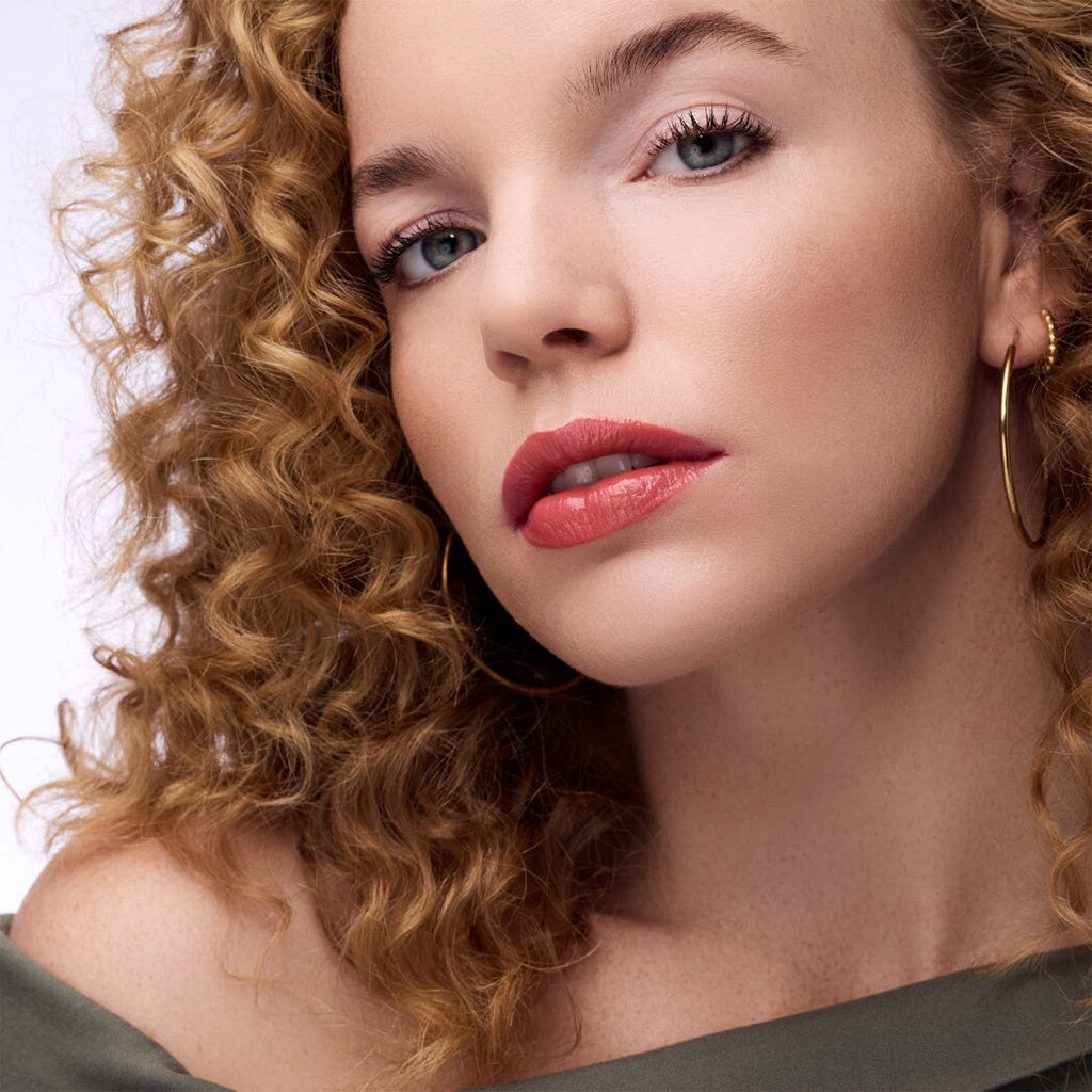 Catrice Cosmetics Glass Like Dewy Lip Tint (3ml) - Model Shot 3 [020 Look At Me!]