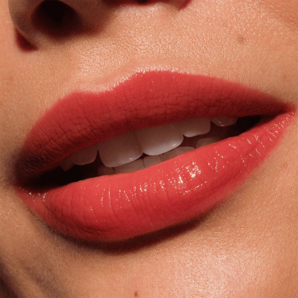 Catrice Cosmetics Glass Like Dewy Lip Tint (3ml) - Model Shot 1 [040 You Do You]