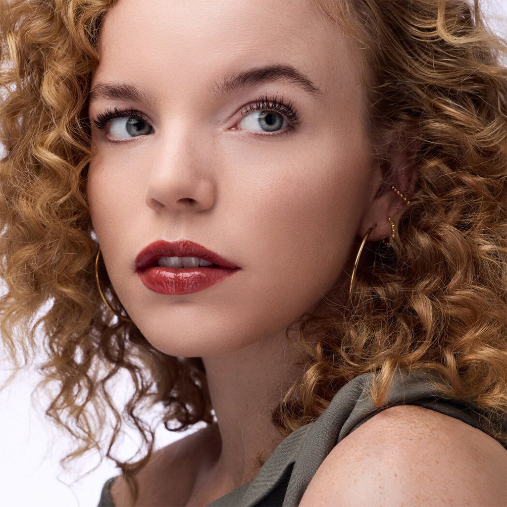 Catrice Cosmetics Glass Like Dewy Lip Tint (3ml) - Model Shot 3 [040 You Do You]