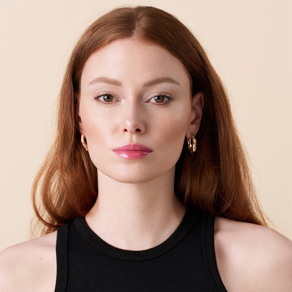 Catrice Cosmetics Glossin' Glow Tinted Lip Oil (4ml) - Model Shot 7 [010 Keep It Juicy]