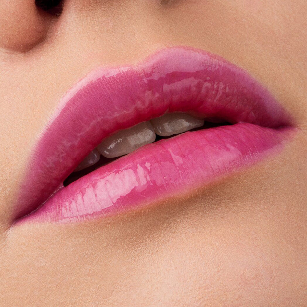 Catrice Cosmetics Glossin' Glow Tinted Lip Oil (4ml) - Model Shot 4 [020 Drama Mama]