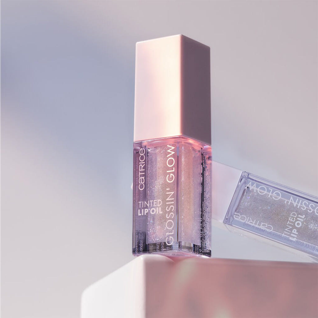 Catrice Cosmetics Glossin' Glow Tinted Lip Oil (4ml) - Lifestyle Shot [060 Party Crasher]