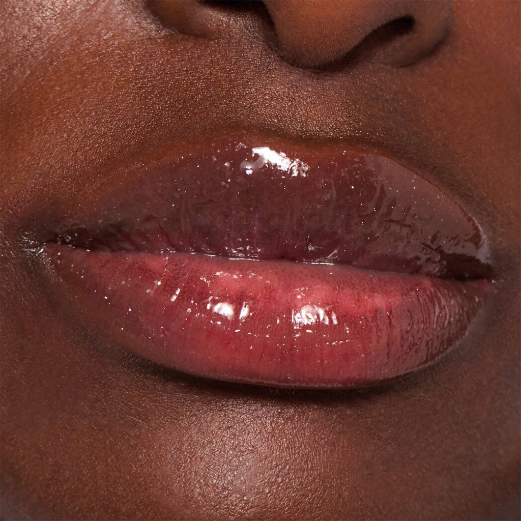 Catrice Cosmetics Glossin' Glow Tinted Lip Oil (4ml) - Model Shot 1 [060 Party Crasher]