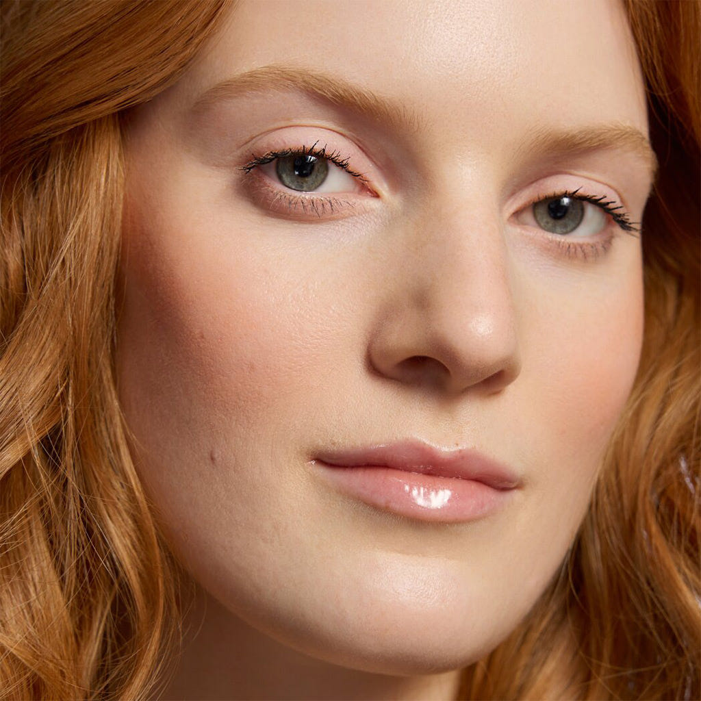 Catrice Cosmetics Glossin' Glow Tinted Lip Oil (4ml) - Model Shot 5 [060 Party Crasher]