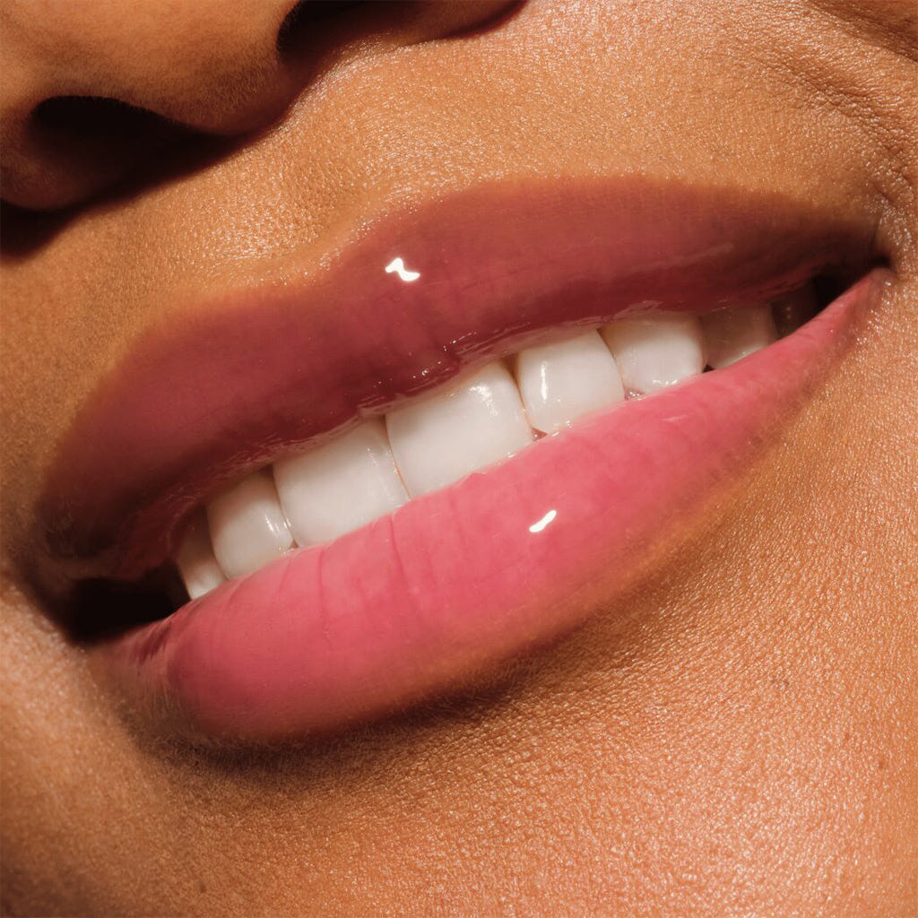 Catrice Cosmetics Glossin' Glow Tinted Lip Oil (4ml) - Model Shot 2 [070 Make A Move]
