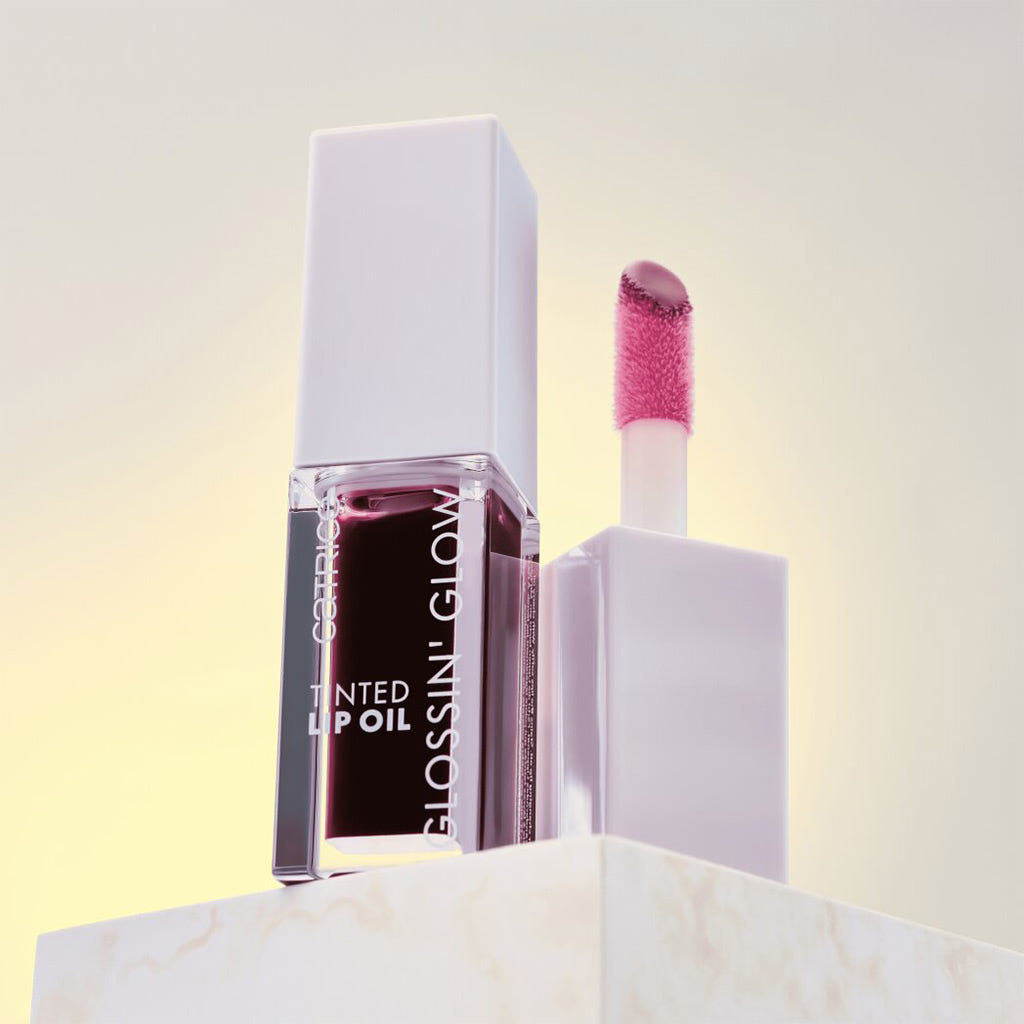 Catrice Cosmetics Glossin' Glow Tinted Lip Oil (4ml) - Lifestyle Shot [070 Make A Move]