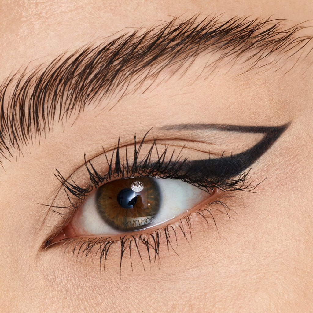Catrice Cosmetics Kohl Kajal Waterproof 010 Check Chic Black (0.78g) - Model Shot 2